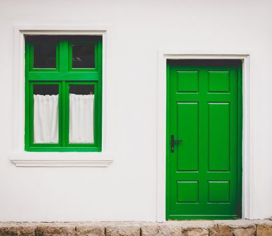 טרנדים שונים בעיצוב של דלתות כניסה