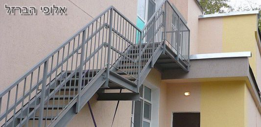 מדרגות ברזל לבתים דו קומתיים