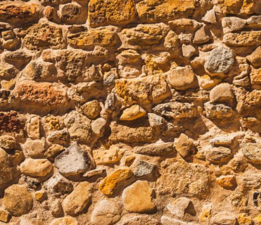 אנו מוקפים בסוגי אבן טבעית אנו מוקפים בסוגי אבן טבעית